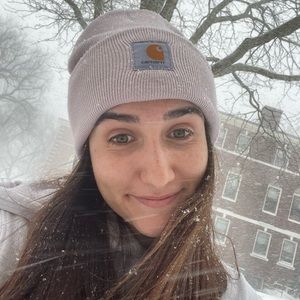 Meet your Posher, Isabel